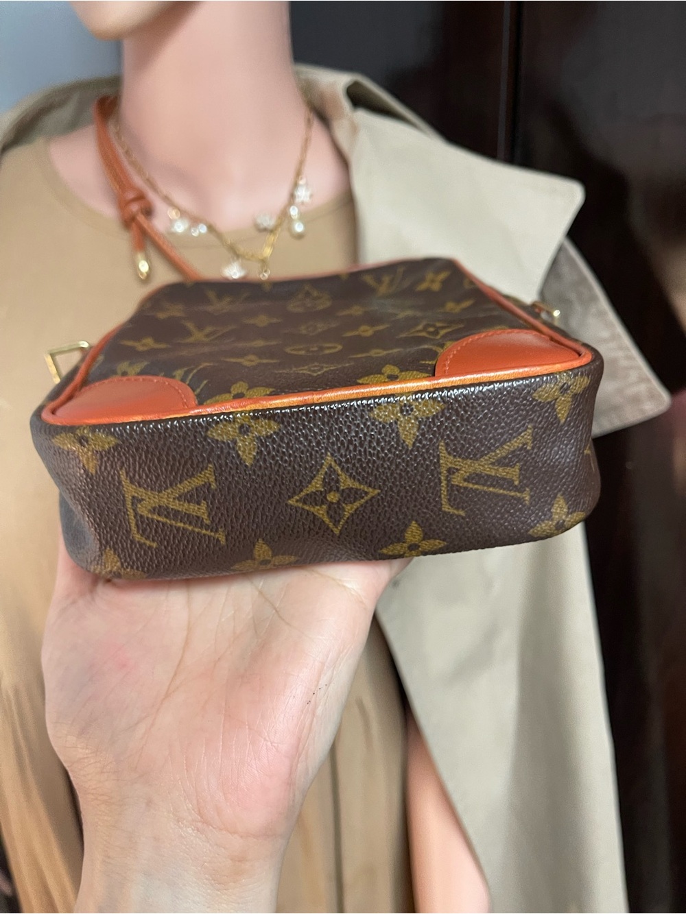 Authentic Louis Vuitton monogram vintage crossbody bag - Picture 7 of 15